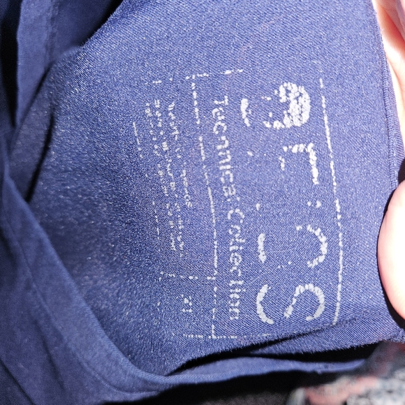 Navy Figs Scrub Set - Picture 4 of 5